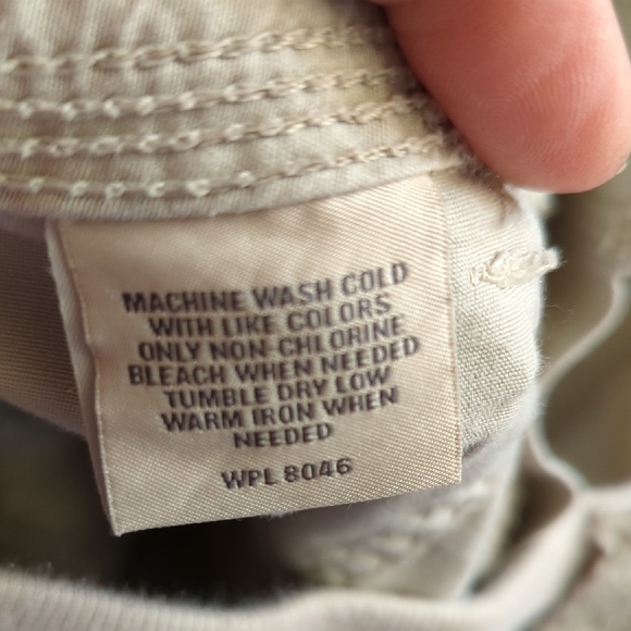 Style & Co. Cream Cargo Capris - Picture 10 of 10